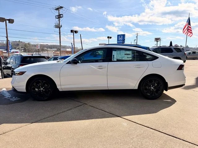 New 2025 White Honda SE image 3
