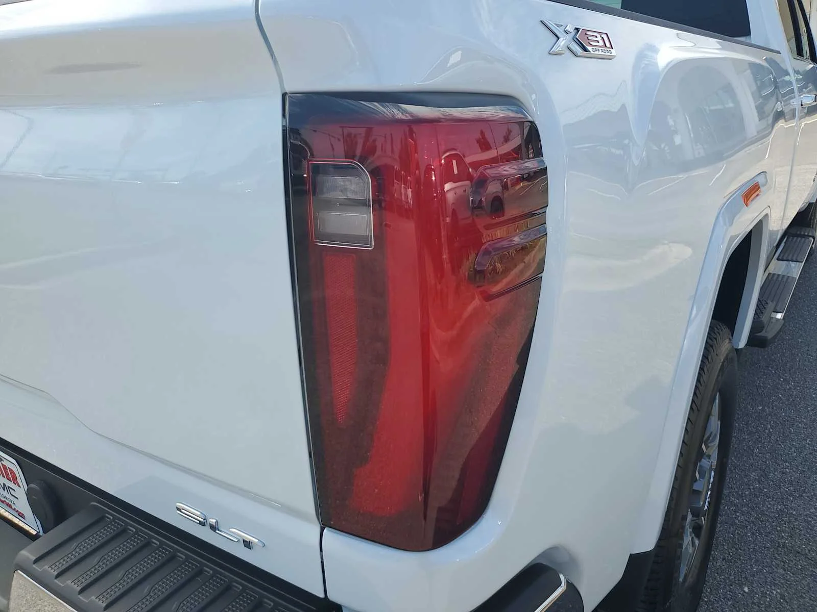 New 2026 Glacier White Tricoat GMC SLT image 14