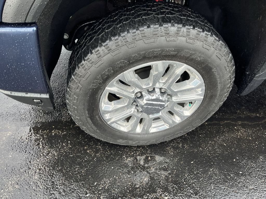 Used 2022 Blue GMC Denali image 10
