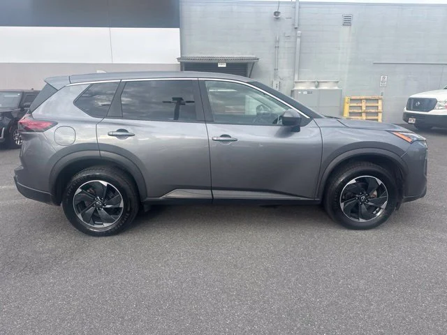 Used 2024 Gray Nissan SV image 6