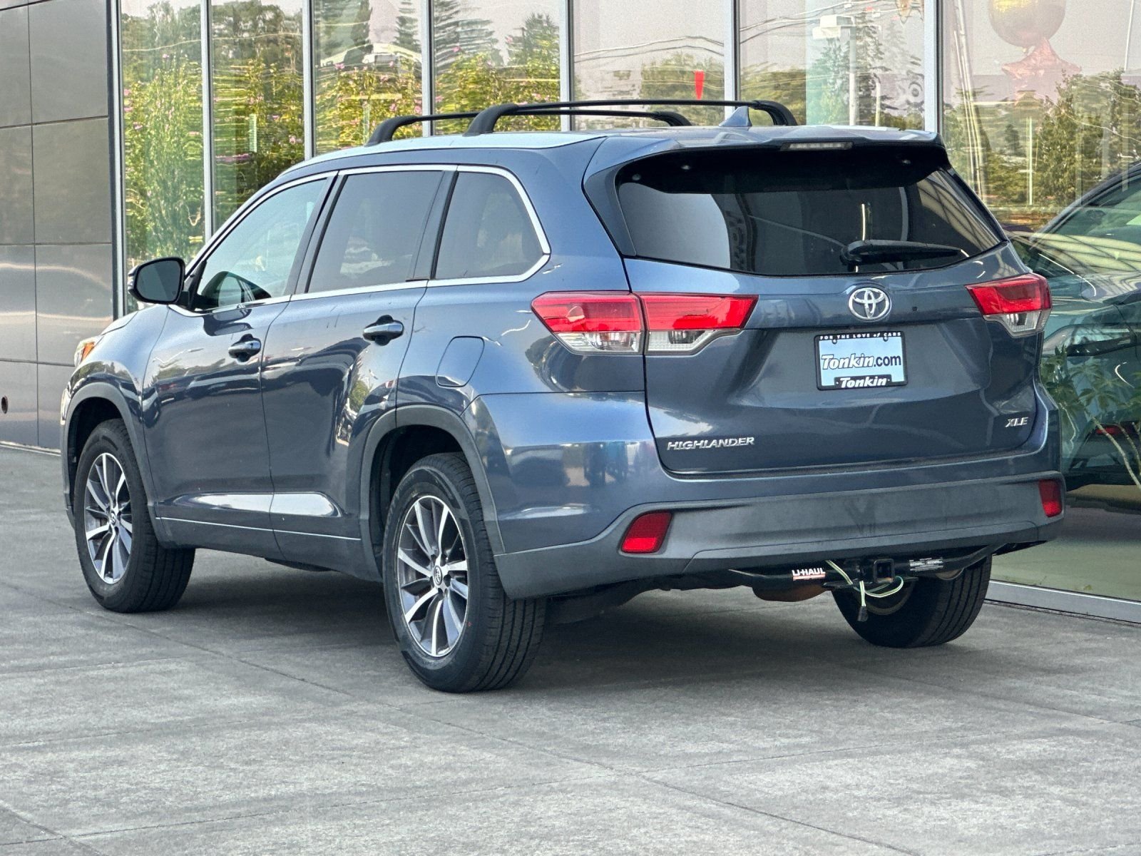 Used 2017 Shoreline Mist Toyota XLE image 5