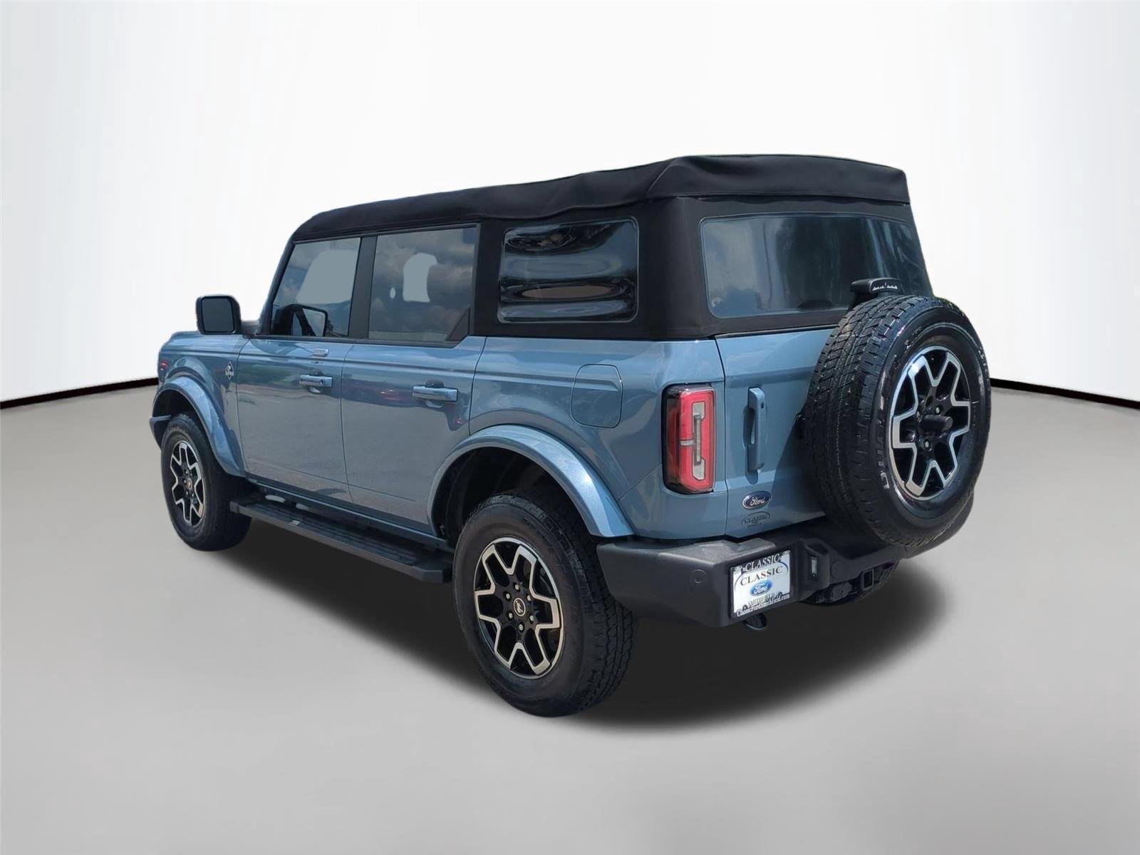 Used 2023 Azure Gray Metallic Tri-Coat Ford Outer Banks image 3