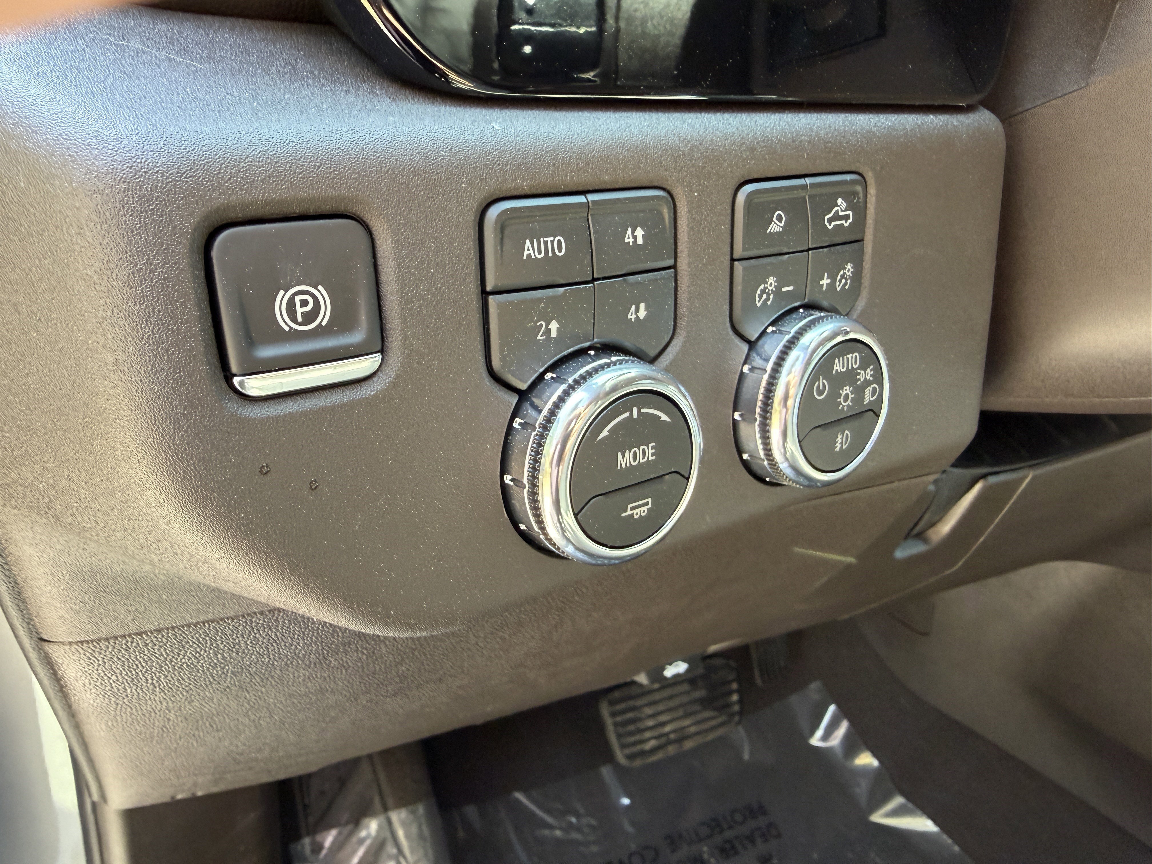 2026 GMC Sierra 2500HD SLT - Photo 14