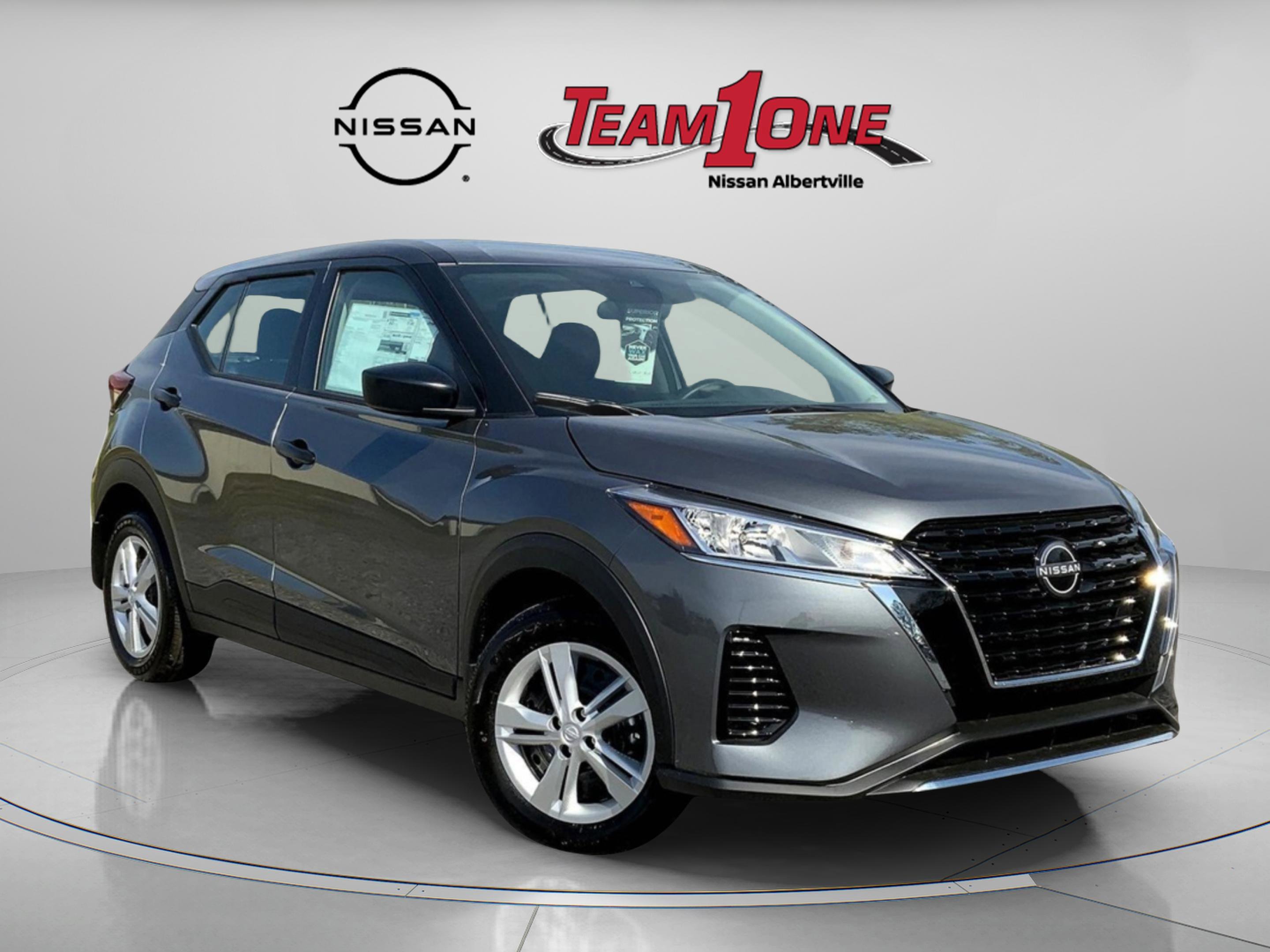 2025 Nissan KICKS PLAY Base