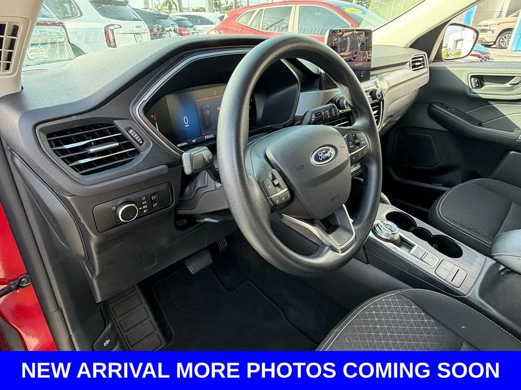 Used 2025 Red Ford Active image 10
