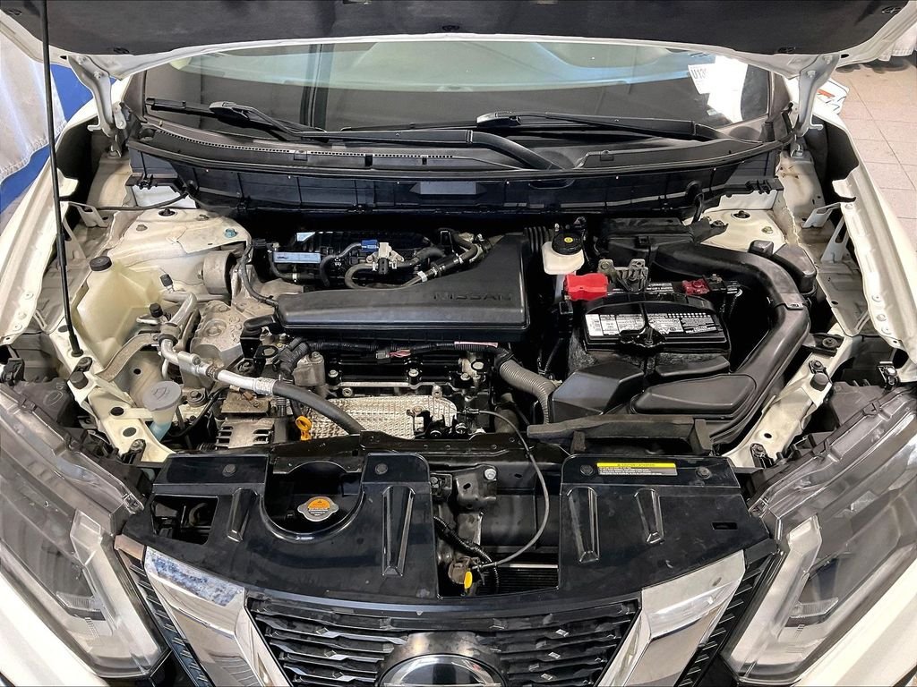 Used 2018 White Nissan SV image 30