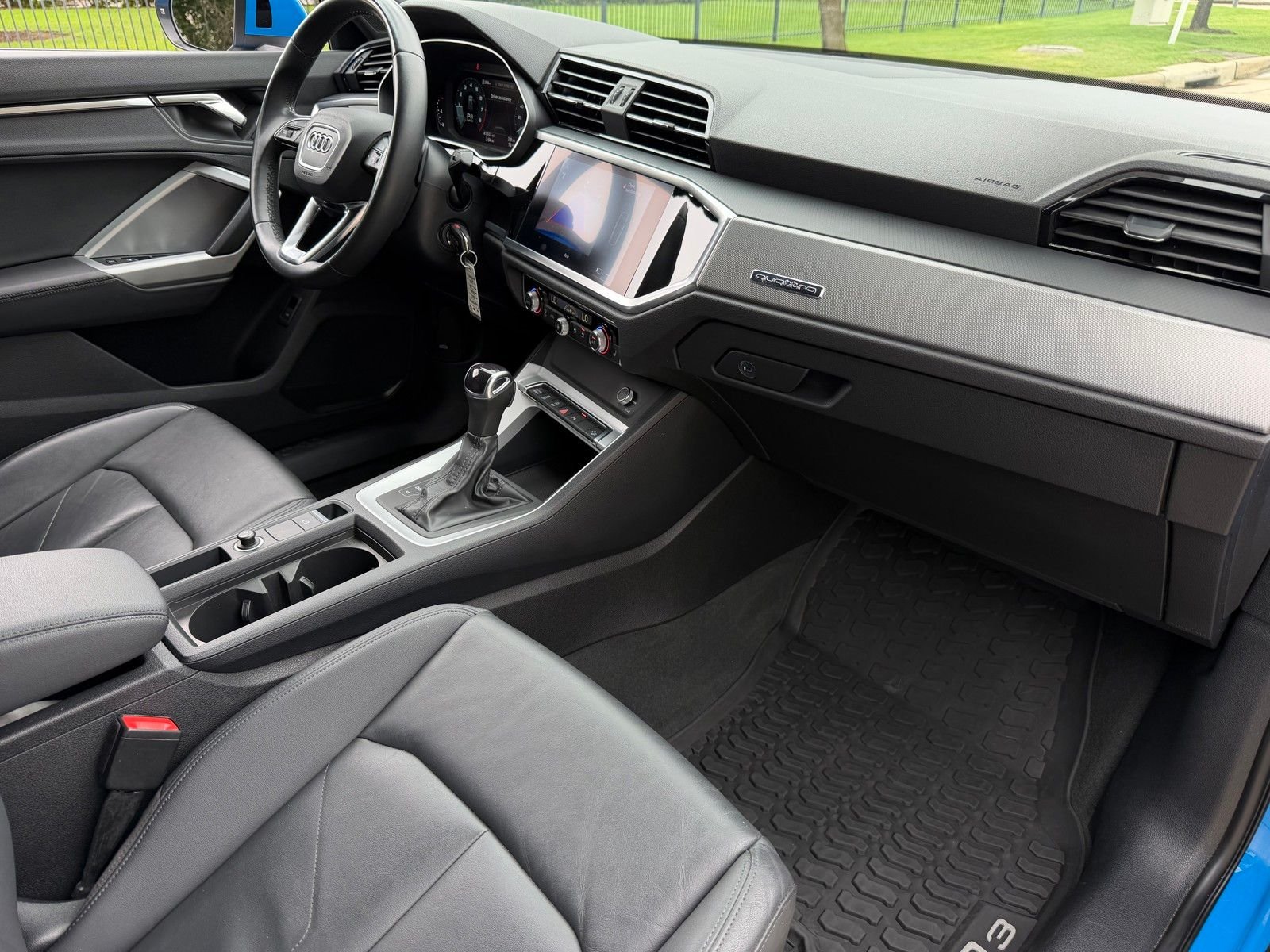 Used 2022 Blue Audi  image 19