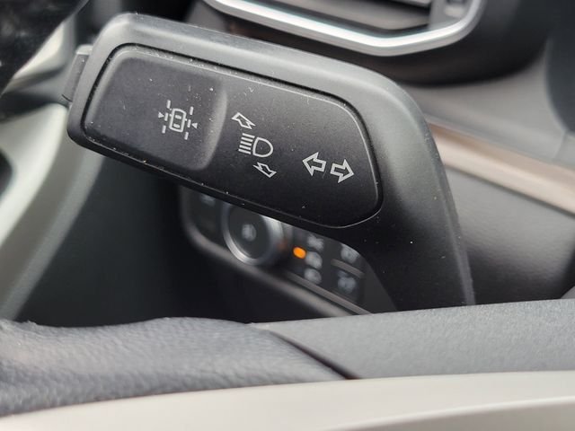 2022 Ford Explorer Limited - Photo 16