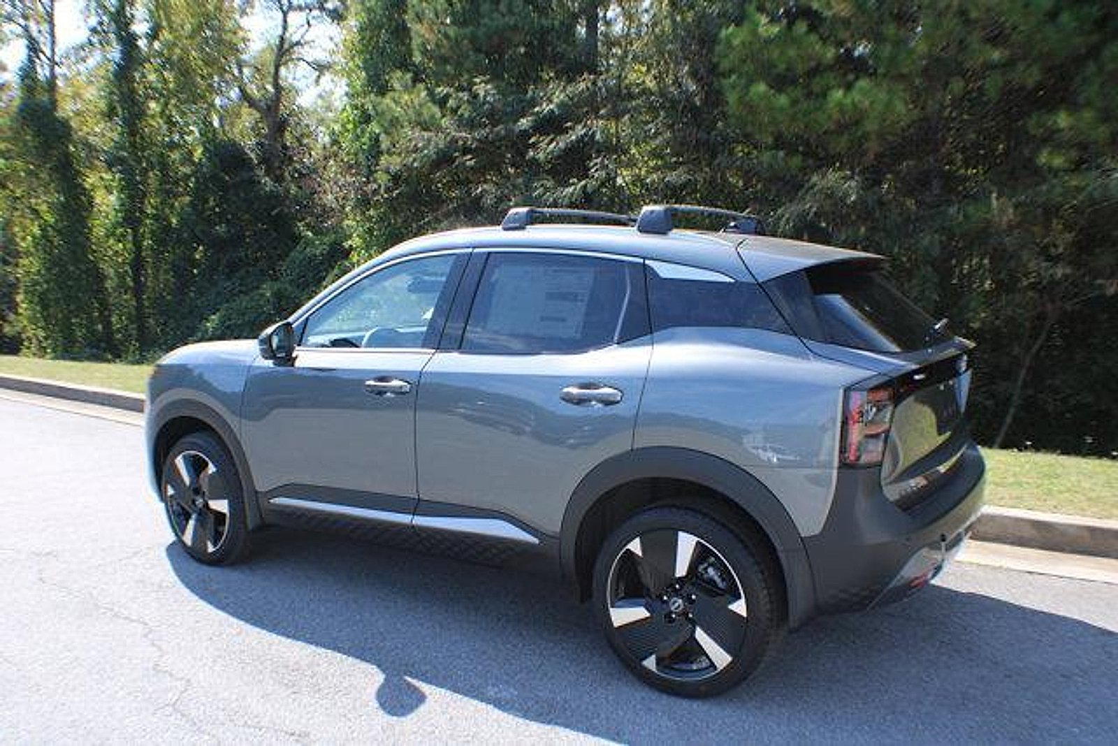 2026 Nissan KICKS SR - Photo 3