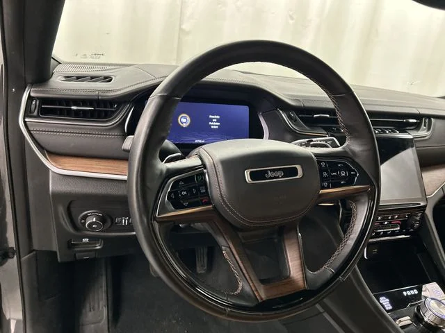 Used 2023 Gray Jeep Summit image 8