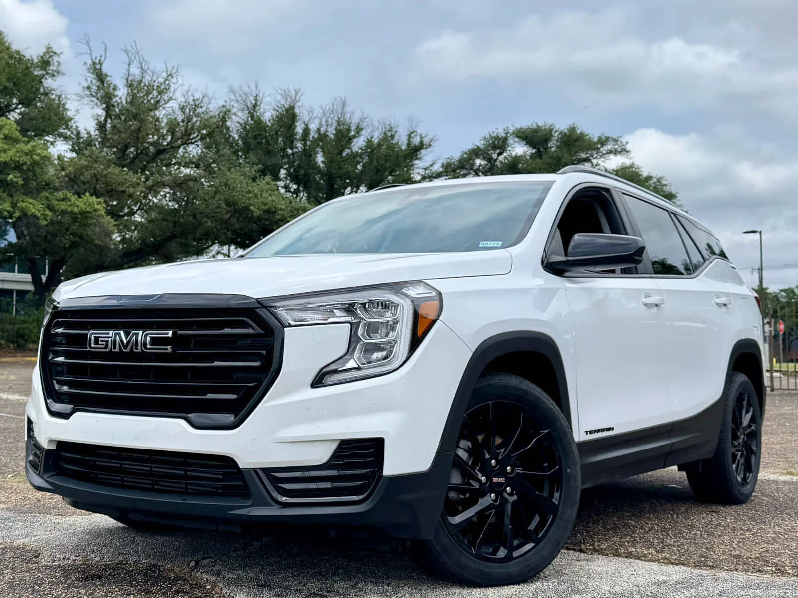 2023 GMC Terrain SLE FWD's photo