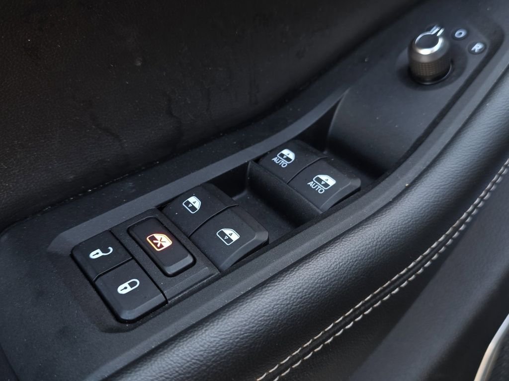 Used 2022 Black Jeep Limited image 34