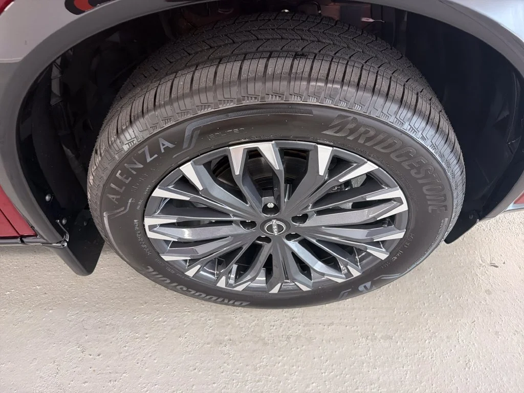 New 2026 Scarlet Ember Tintcoat Nissan Platinum image 4