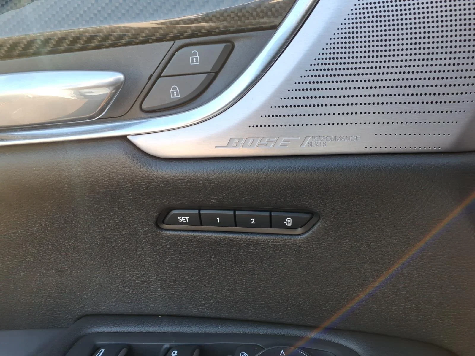 Used 2022 Crystal White Tricoat Cadillac Sport image 9