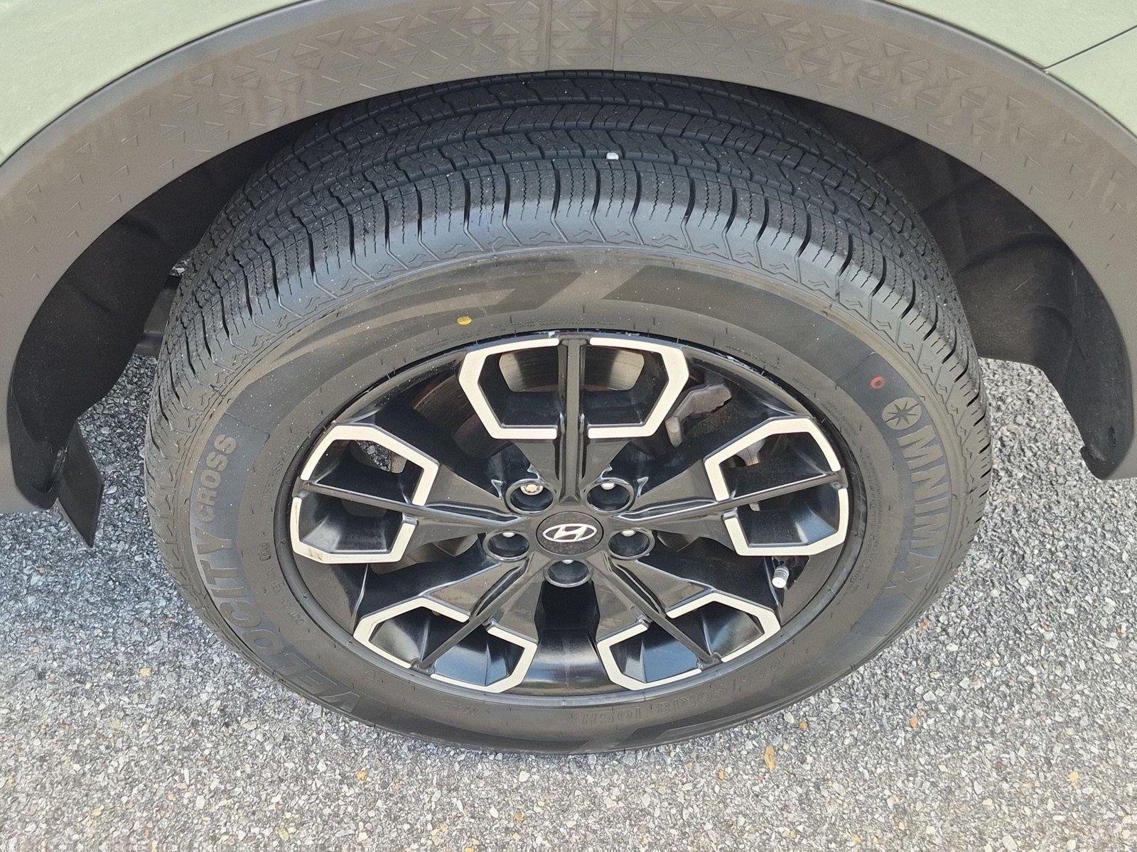 Used 2022 Sage Gray Hyundai SEL image 11