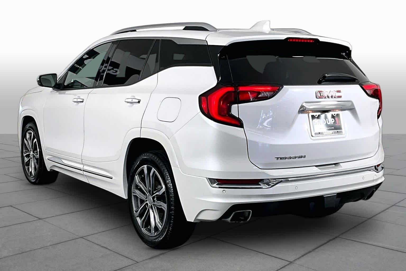 Used 2020 WHITE FROST TRICOAT GMC Denali image 11