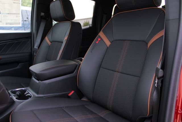 2026 GMC Canyon AT4 - Photo 18