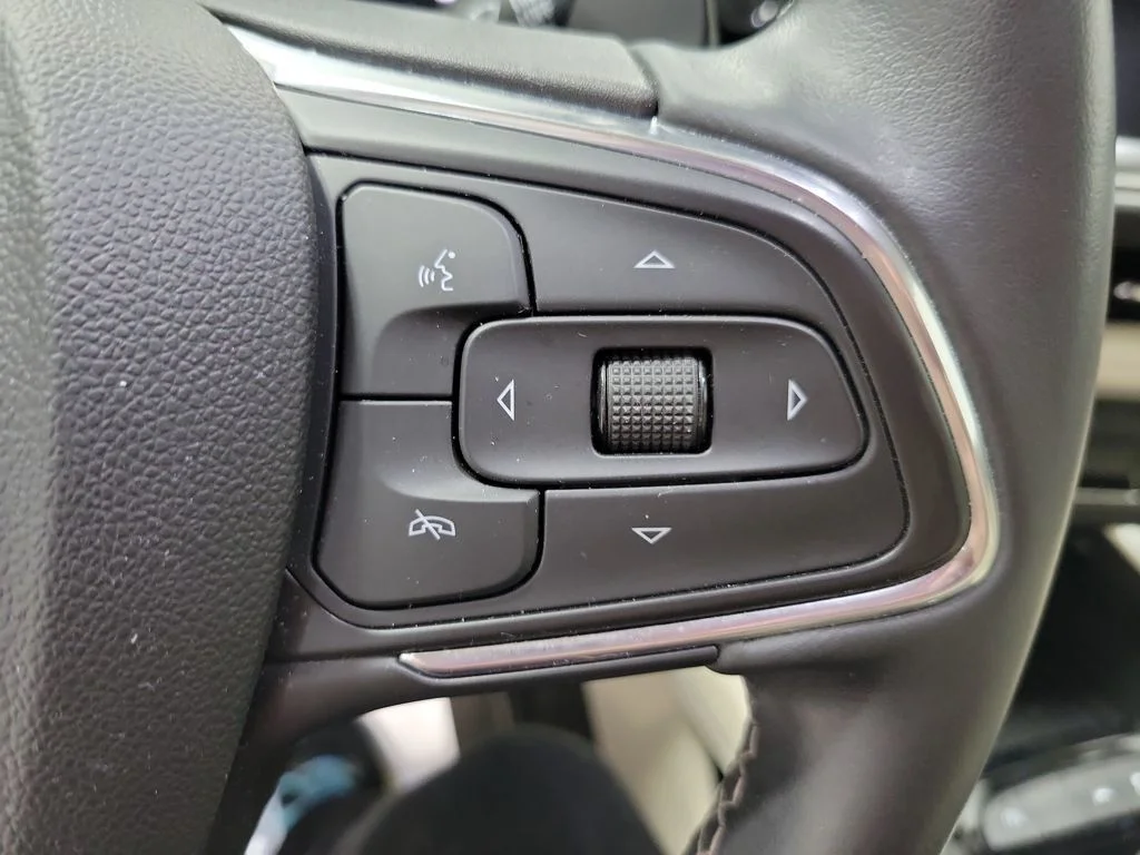 2022 Buick Envision Essence - Photo 40