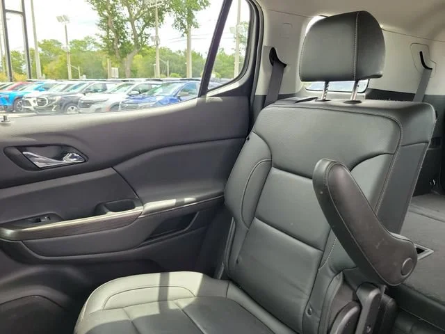 2023 GMC Acadia SLT - Photo 15