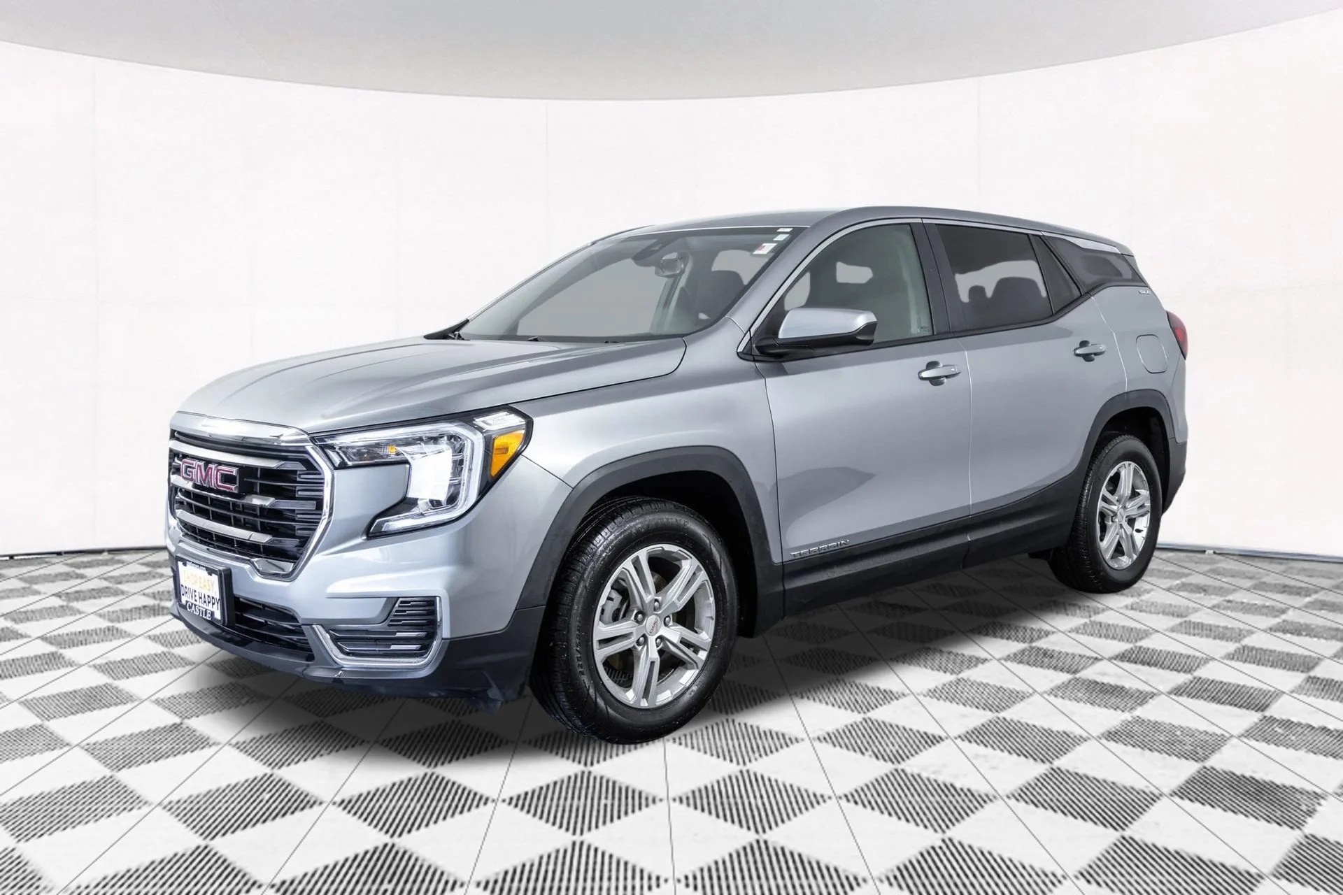 Used 2024 Sterling Metallic GMC SLE image 11