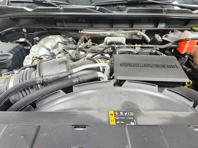 Used 2025 Summit White GMC SLT image 17