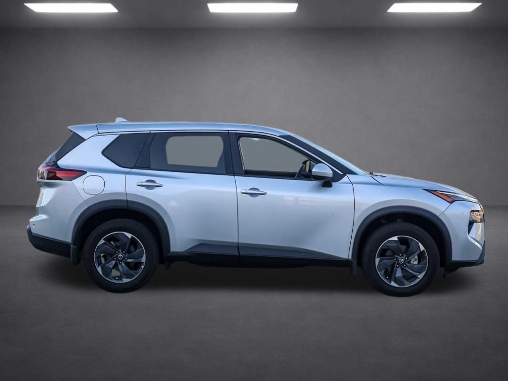 Used 2024 Silver Nissan SV image 2