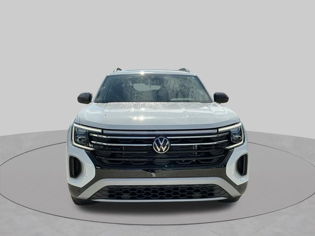 Used 2024 White Volkswagen 2.0T Peak Edition SE w/Technology image 15