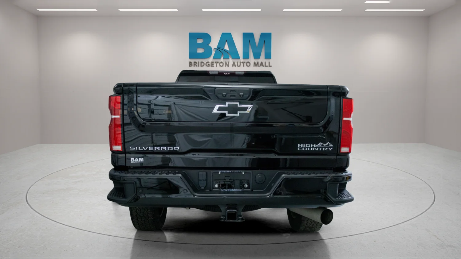 Used 2024 Black Chevrolet High Country image 6