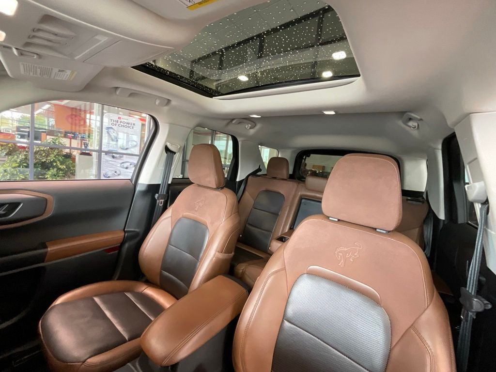 Used 2021 Red Ford Badlands image 9