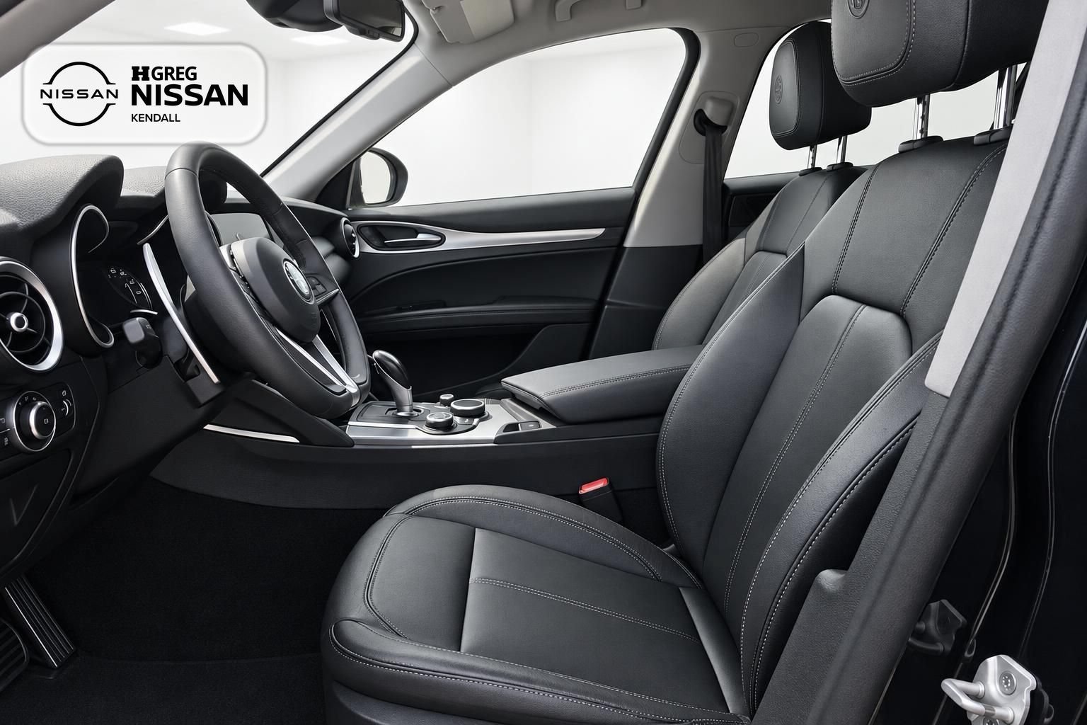 Used 2018 Black Alfa Romeo Base image 7