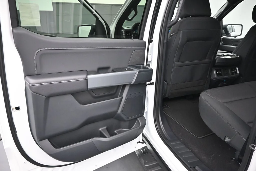 New 2026 White Ford XLT image 8