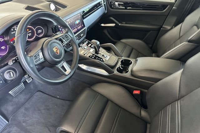 Used 2022  Porsche Turbo image 9
