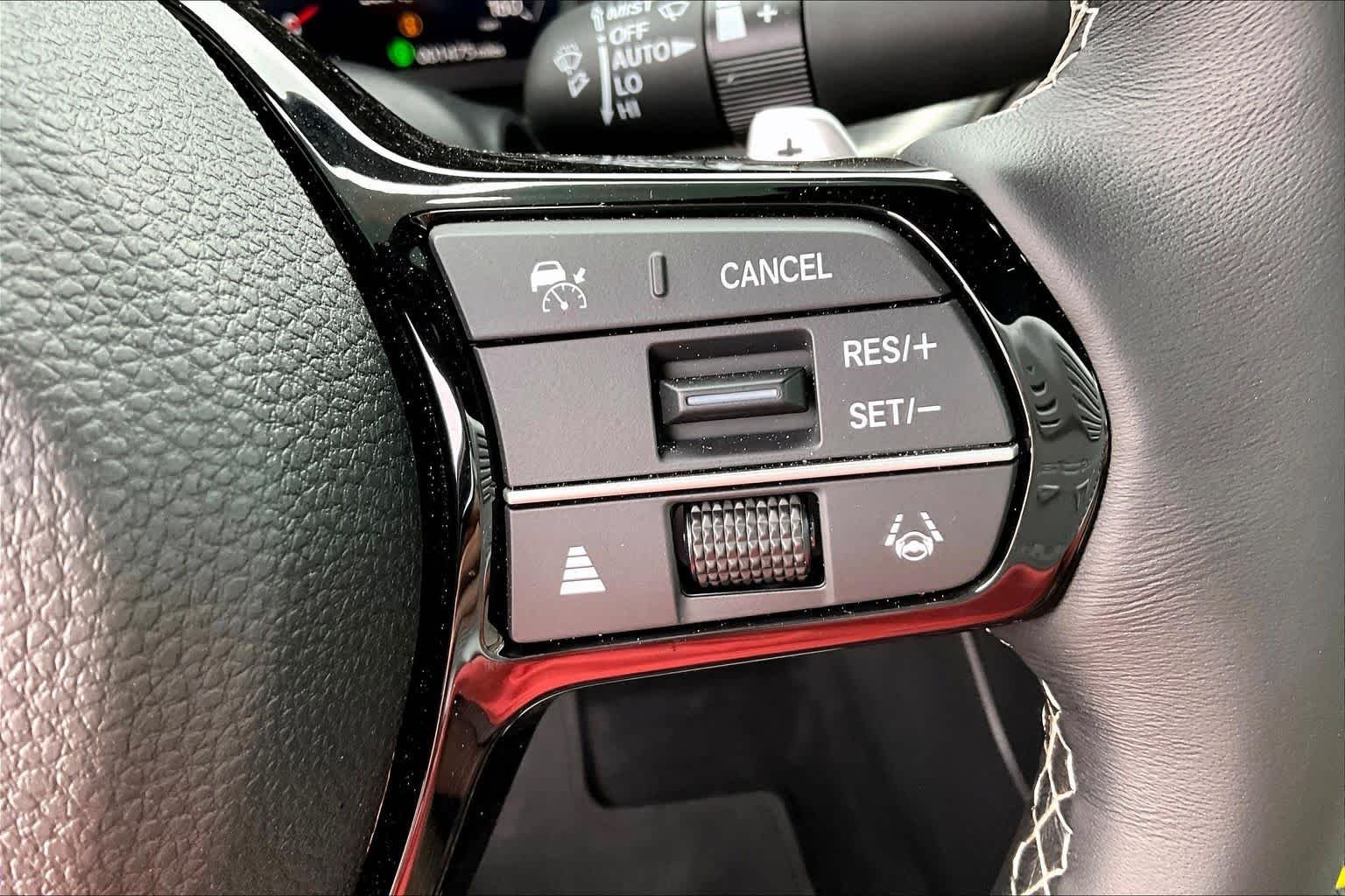 Used 2026 Platinum White Pearl Acura FWD A-Spec with Technology image 22