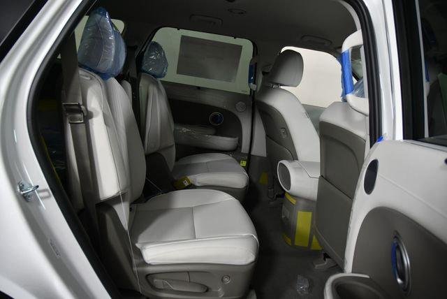 New 2026 White Hyundai SEL 7P image 69