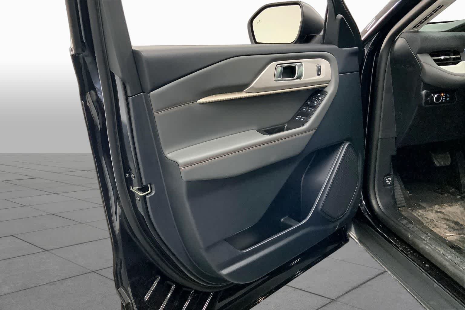 New 2026 Agate Black Metallic Ford Active image 10