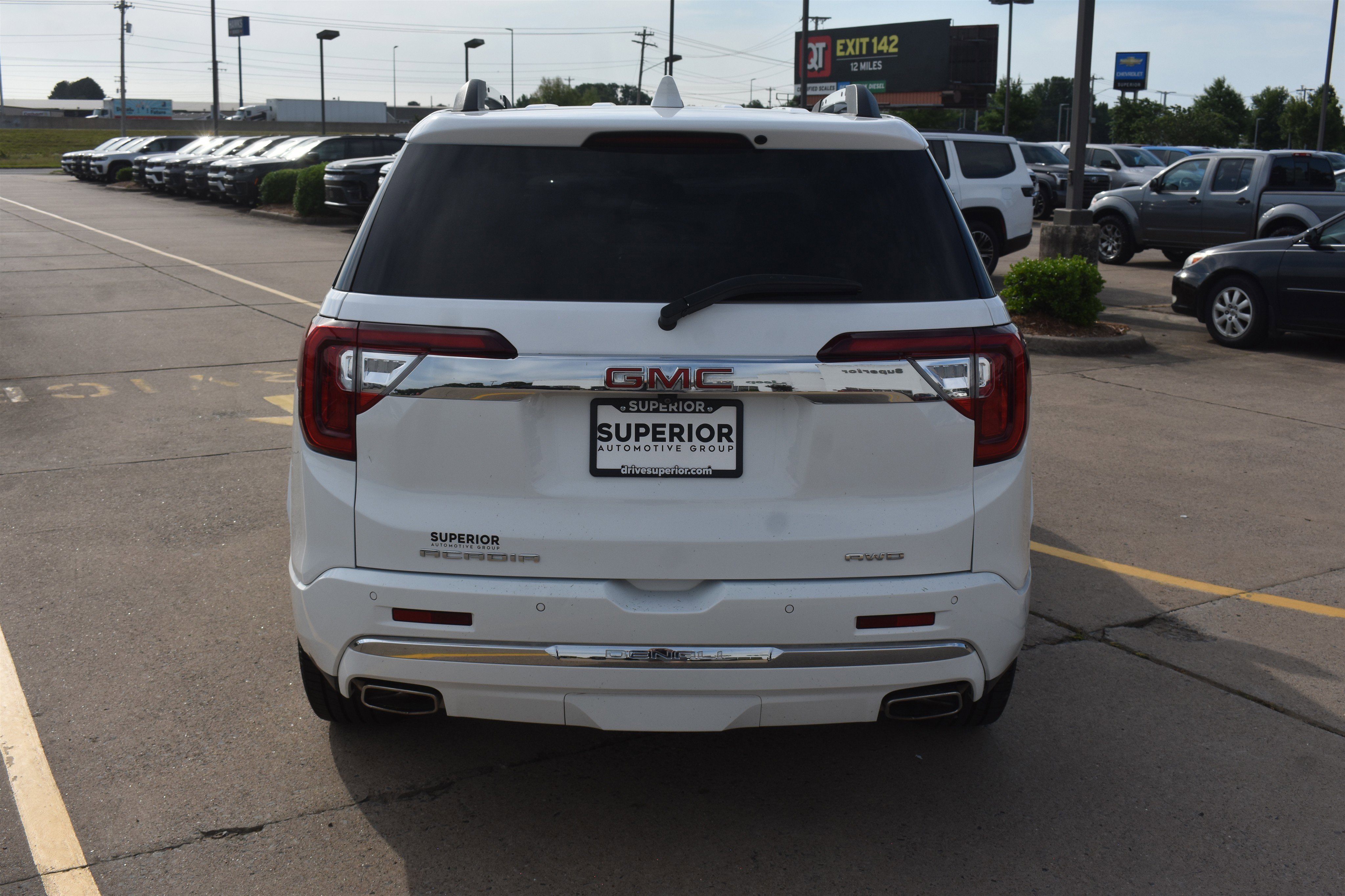 Used 2023 Summit White GMC Denali image 6