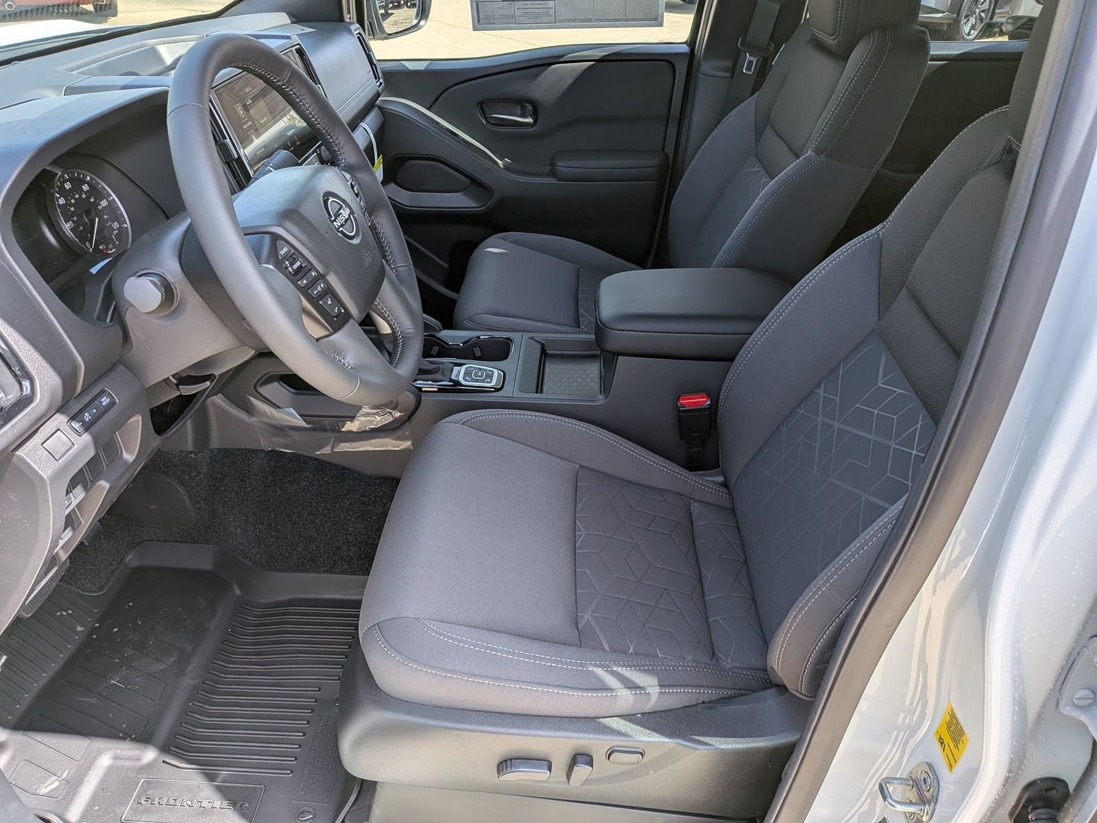 New 2026 Glacier White Nissan Crew Cab SV image 24