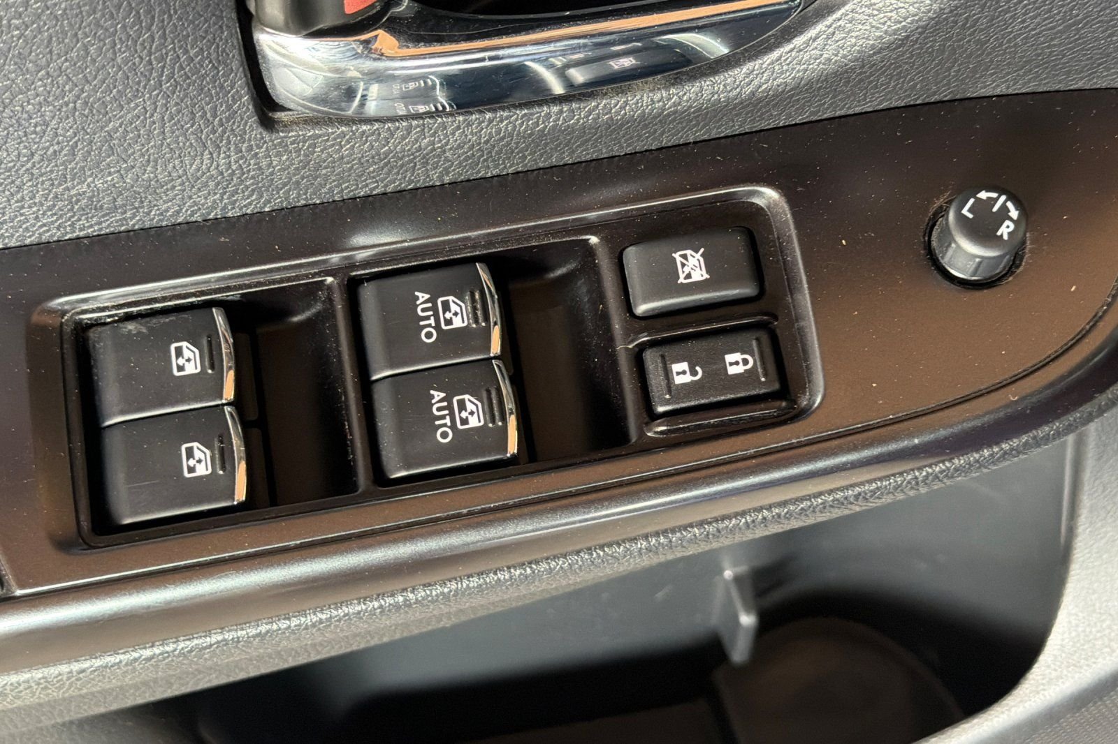 Used 2019 Blue Subaru Premium image 14