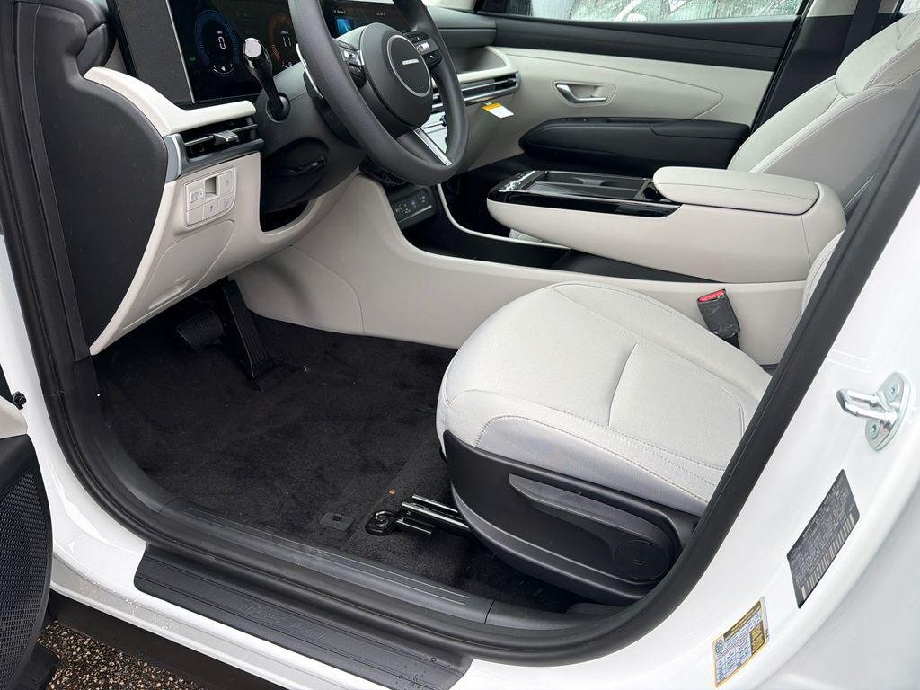 New 2026 White Hyundai Blue image 9