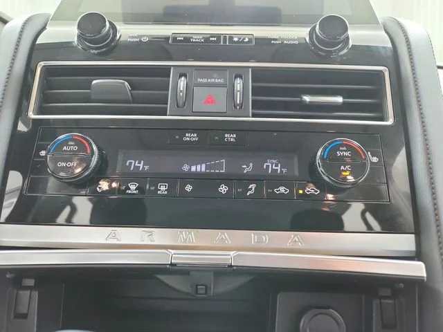 Used 2022 Silver Nissan SL image 35