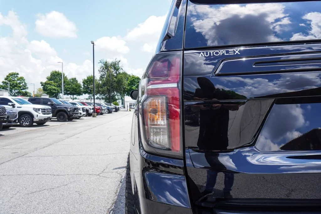 Used 2024 Black Chevrolet Z71 image 33