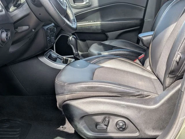 Used 2017 Green Jeep Latitude image 11