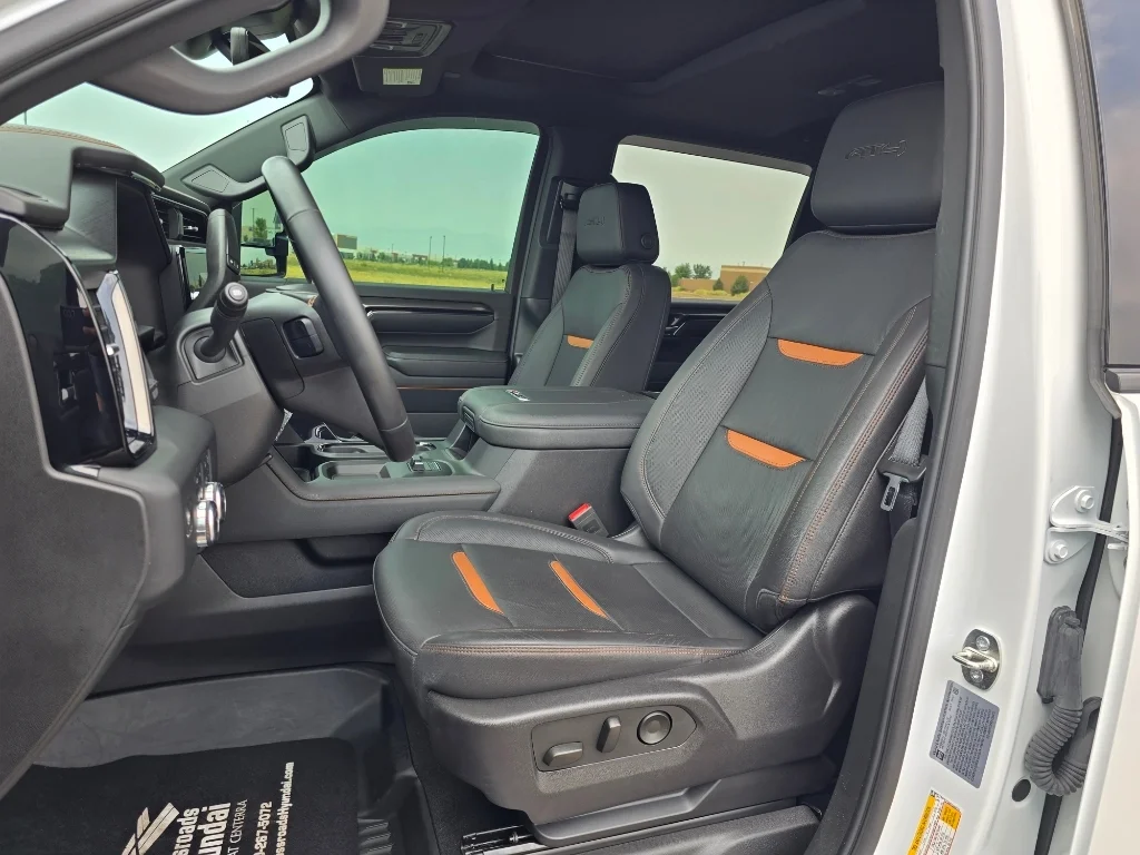 Used 2024 Summit White GMC AT4 image 12