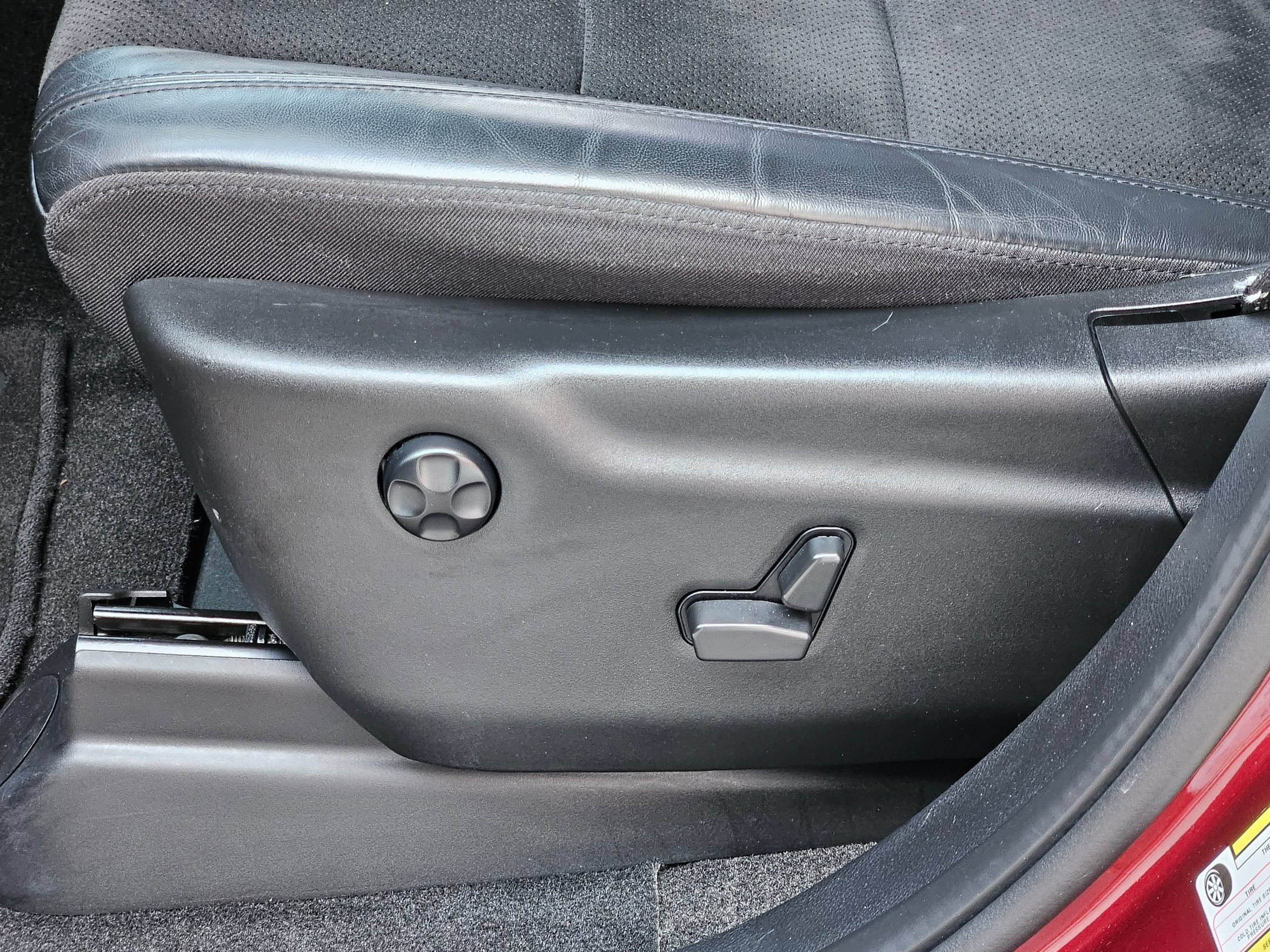 Used 2022 Velvet Red Pearlcoat Jeep Laredo X image 20