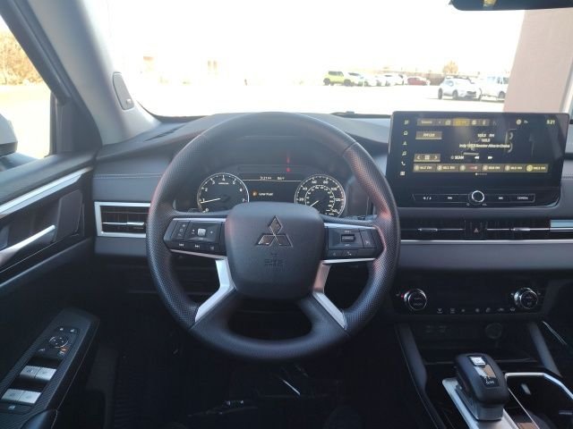 New 2026 White Mitsubishi ES image 13