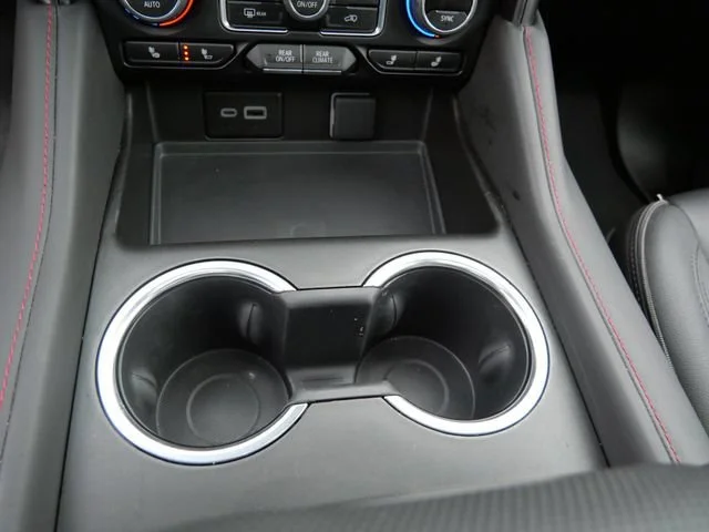 2023 Chevrolet Suburban RST - Photo 21
