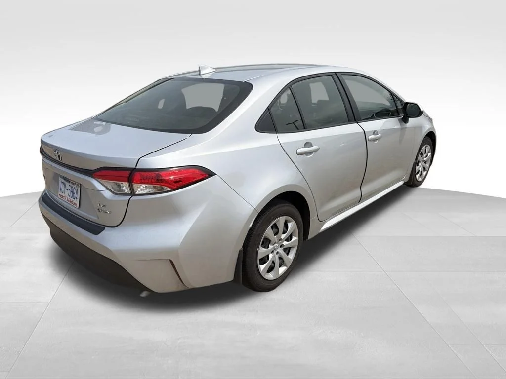 Used 2025 Silver Toyota LE image 4