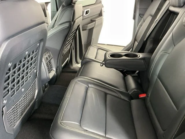 New 2026 Avalanche Gray Ford Badlands image 23