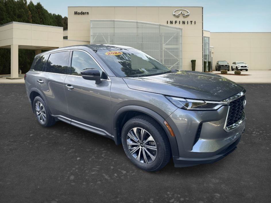 Used 2024 Graphite Shadow INFINITI PURE image 3