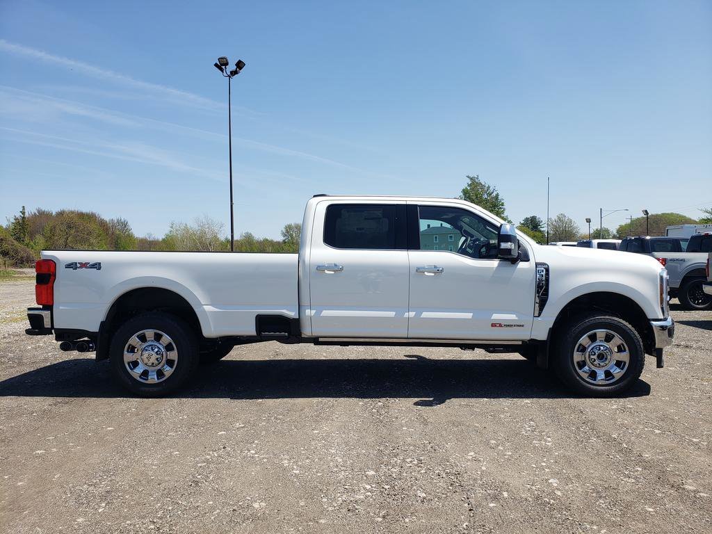 New 2026 Star White Metallic Tri-Coat Ford F-350® King Ranch® image 2